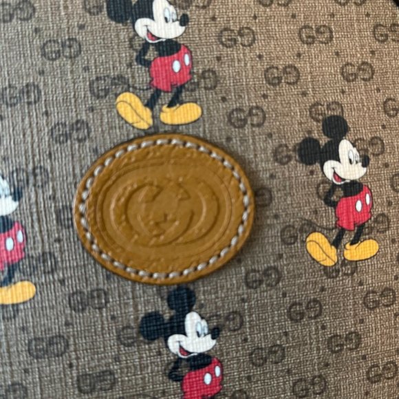 Gucci Disney Mickey Mouse GG Round Circle Crossbody Bag Dust cover/Box (115244) - Picture 6 of 8